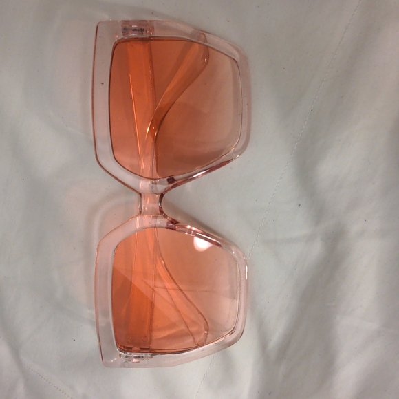 Oversized Pink Gradient sunglasses with magnetic case - Picture 4 of 9